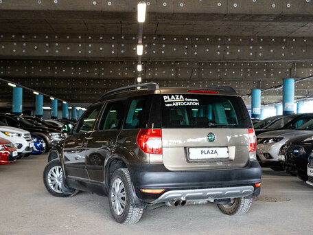 2011 Skoda Yeti I, коричневый, 1150000 рублей, вид 4