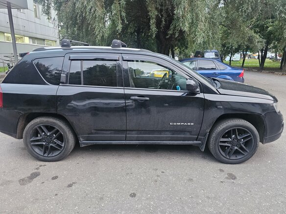 2014 Jeep Compass I Рестайлинг 2, чёрный, 1400000 рублей - вид 1
