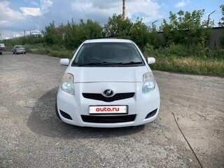 2010 Toyota Vitz II (XP90), белый, 600000 рублей, вид 2