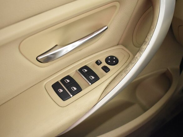 2015 BMW 3 серии 318i VI (F3x) Рестайлинг, чёрный, 1469900 рублей - вид 20