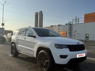 2017 Jeep Grand Cherokee IV (WK2) Рестайлинг, белый, 3900000 рублей, вид 3