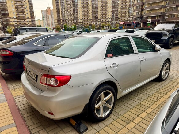 2011 Toyota Corolla X (E140, E150) Рестайлинг, серебристый - вид 20