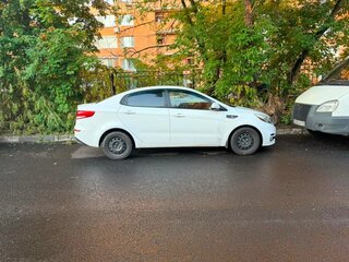 2017 Kia Rio III Рестайлинг, белый, 570000 рублей, вид 2