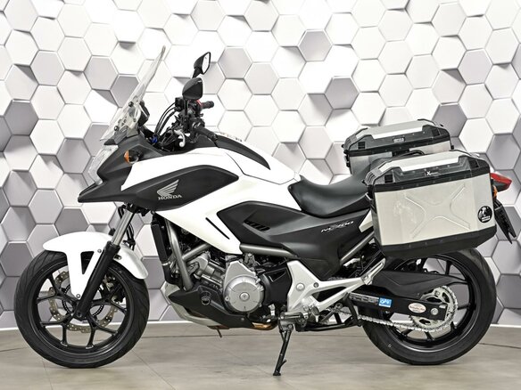 2012 Honda NC 700X, белый - вид 3