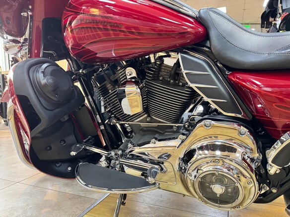 2016 Harley-Davidson CVO Street Glide, пурпурный, 1990000 рублей - вид 7