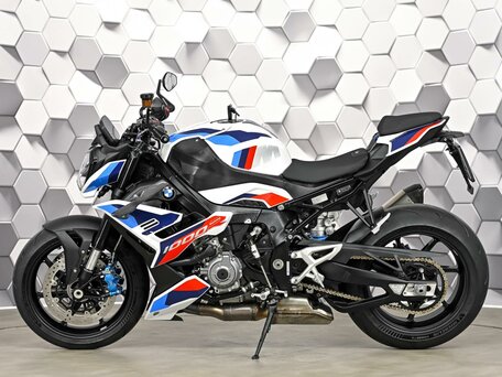 2023 BMW M 1000 R, белый, 1929000 рублей, вид 4