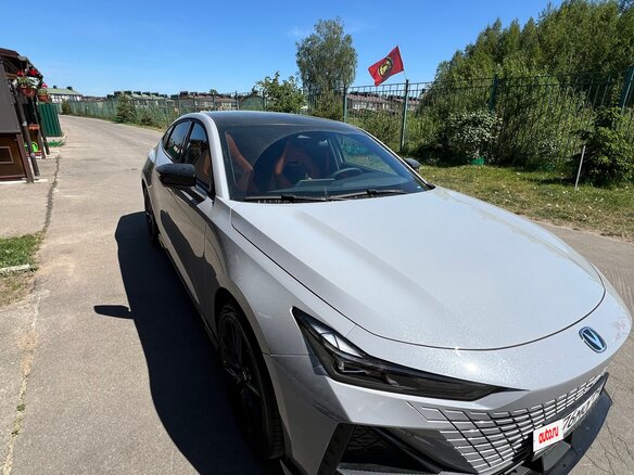 2023 Changan UNI-V I, серый, 2350000 рублей