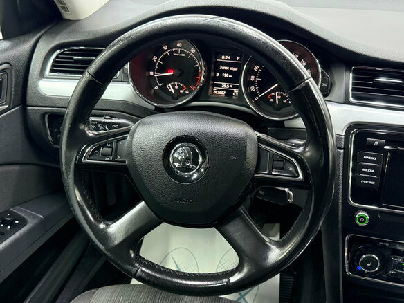2014 Skoda Superb DSG II Рестайлинг, чёрный - вид 18