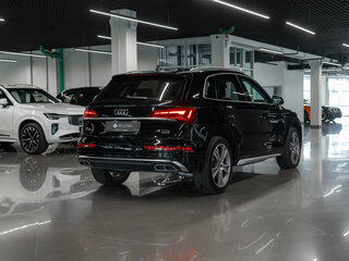 2023 Audi Q5 L 45 TFSI II (FY) Рестайлинг, чёрный, 4850000 рублей, вид 4