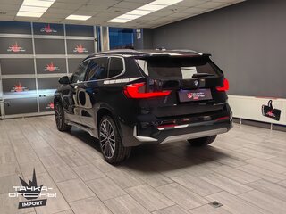 2026 BMW X1 Long 25Li xDrive III (U11/U12), чёрный, 5332000 рублей, вид 4