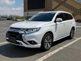 2022 Mitsubishi Outlander III Рестайлинг 3, белый, 1820888 рублей, вид 1