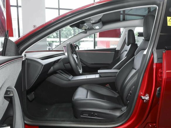 2025 Tesla Model 3 Long Range I Рестайлинг, серебристый, 8366500 рублей - вид 10