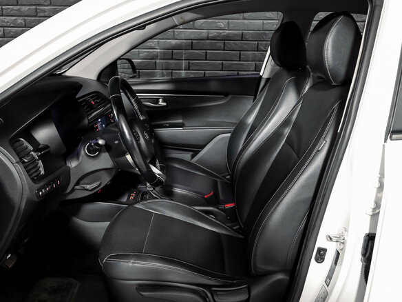 2017 Kia Rio IV, белый, 1490000 рублей - вид 9