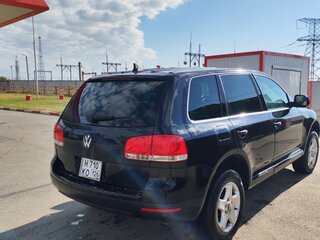 2004 Volkswagen Touareg I, чёрный, 600000 рублей, вид 4
