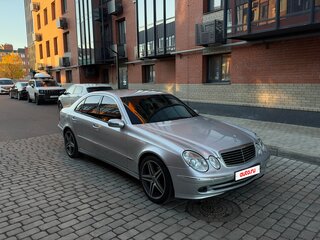 2006 Mercedes-Benz E-Класс 200 III (W211, S211) Рестайлинг, серебристый, 715000 рублей, вид 1