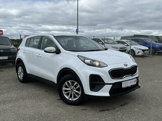 2021 Kia Sportage IV Рестайлинг, белый, 2358579 рублей, вид 1