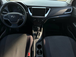 2017 Hyundai Solaris II, белый, 799000 рублей, вид 3