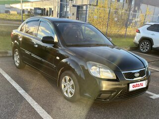 2010 Kia Rio II Рестайлинг, чёрный, 650000 рублей, вид 3