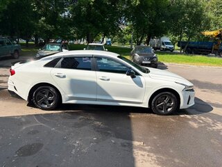 2021 Kia K5 III, белый, 1420000 рублей, вид 3