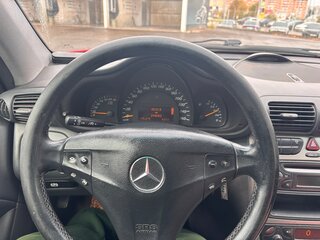 2001 Mercedes-Benz C-Класс 200 II (W203), красный, 550000 рублей, вид 5