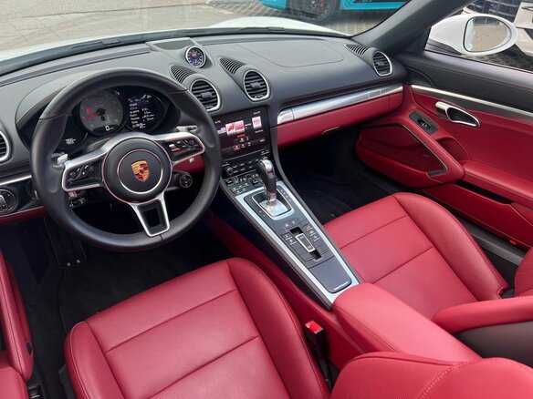 2022 Porsche Boxster S IV 718 (982), белый, 9809000 рублей - вид 25