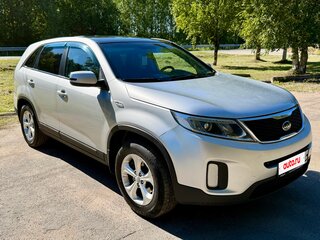 2013 Kia Sorento II Рестайлинг, серебристый, 1300000 рублей, вид 2