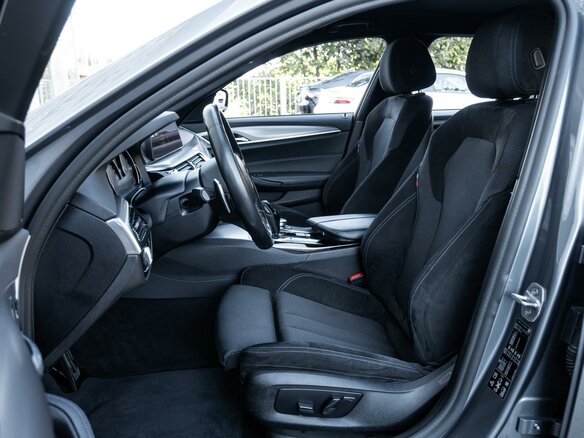 2020 BMW 5 серии 520d xDrive VII (G30/G31/G38), серый, 4030000 рублей - вид 9