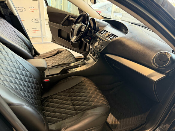 2010 Mazda 3 II (BL), чёрный, 800000 рублей - вид 8