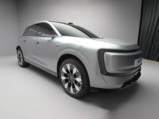 2026 Audi E7X, серебристый, 7399900 рублей, вид 2