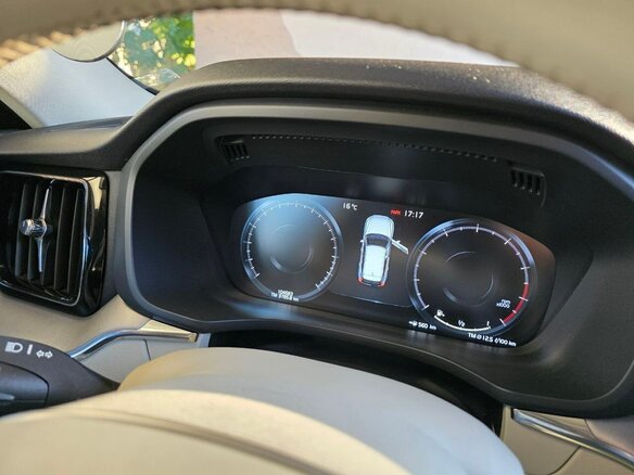 2019 Volvo XC60 II, белый, 3300000 рублей - вид 5