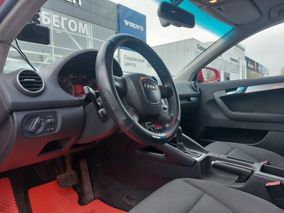 2008 Audi A3 II (8P) Рестайлинг 1, красный, 700000 рублей - вид 13
