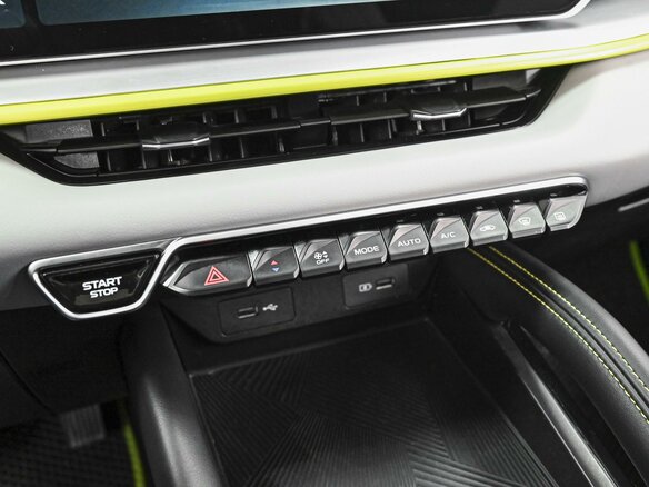 2023 Geely Coolray (Binyue Cool) I Рестайлинг, белый, 1898000 рублей - вид 12