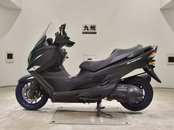 2022 Suzuki Burgman (SkyWave) 400, чёрный