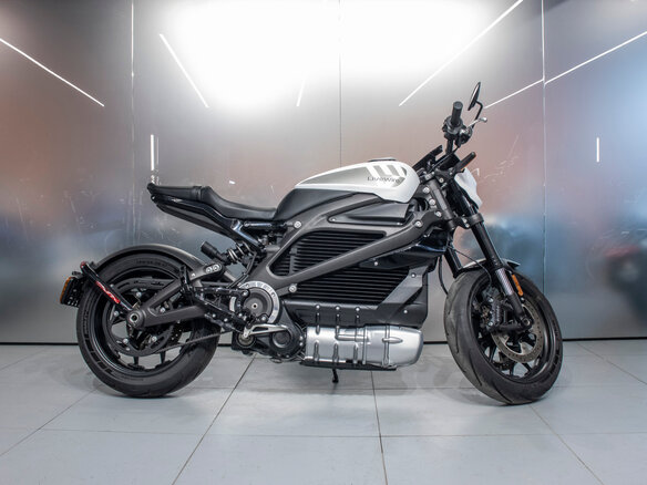 2021 Harley-Davidson LiveWire, белый, 1825454 рублей