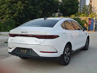 2025 BYD Qin Plus EV 510 I Рестайлинг, белый, 1735700 рублей, вид 4