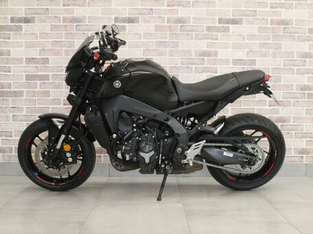 2021 Yamaha MT-09 (FZ-09), чёрный, 1002000 рублей, вид 2