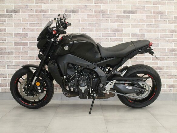 2021 Yamaha MT-09 (FZ-09), чёрный, 1002000 рублей - вид 1