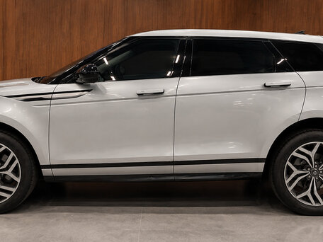2026 Land Rover Range Rover Evoque P250 MHEV Long II Рестайлинг, серебристый, 5047000 рублей, вид 4