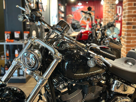 2025 Harley-Davidson Breakout, чёрный, 3750000 рублей, вид 2