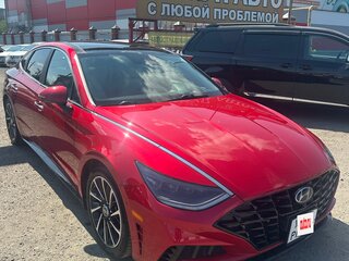 2020 Hyundai Sonata VIII (DN8), красный, 3050000 рублей, вид 3