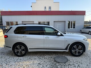 2020 BMW X7 40i I (G07), белый, 6490000 рублей, вид 4