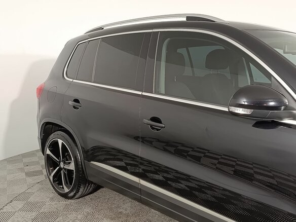 2011 Volkswagen Tiguan I Рестайлинг, чёрный, 1280000 рублей - вид 21