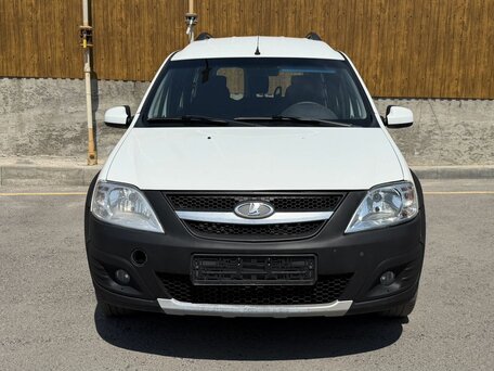2019 Lada (ВАЗ) Largus Cross I, белый, 700000 рублей, вид 2