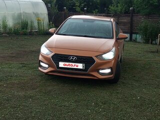 2018 Hyundai Solaris II, оранжевый, 1145000 рублей, вид 2