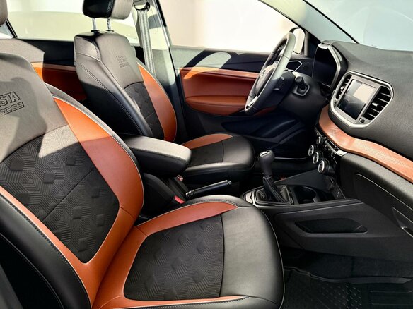 2026 Lada (ВАЗ) Vesta SW Cross I Рестайлинг (NG), белый - вид 15