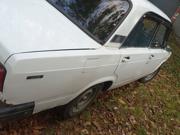 2003 Lada (ВАЗ) 2107, белый, 80000 рублей - вид 3
