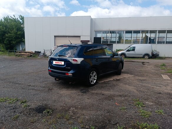 2013 Mitsubishi Outlander III, синий, 975000 рублей - вид 3