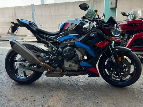 2025 BMW M 1000 R, чёрный, 2550000 рублей, вид 1