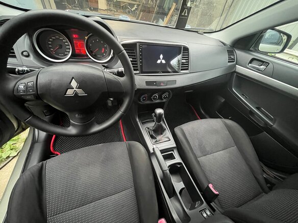 2007 Mitsubishi Lancer X, бежевый, 720000 рублей - вид 9