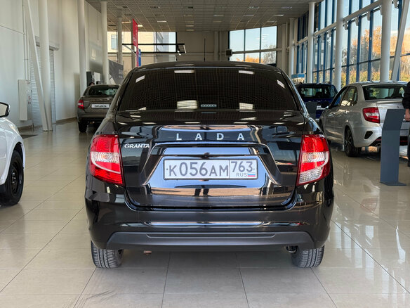 2020 Lada (ВАЗ) Granta I Рестайлинг, чёрный, 625000 рублей - вид 4